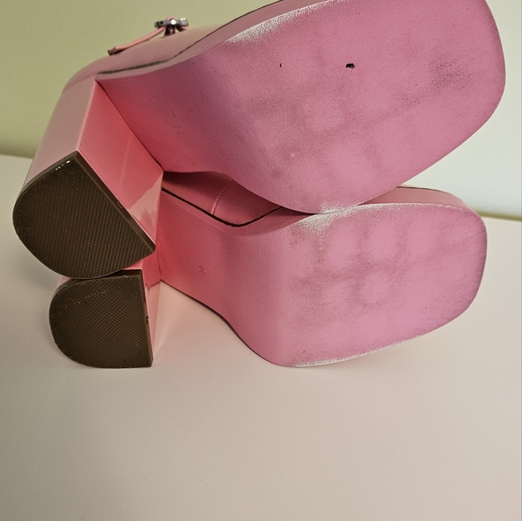 Steve Madden Hot Pink Mary Jane Shoes - Picture 4 of 8